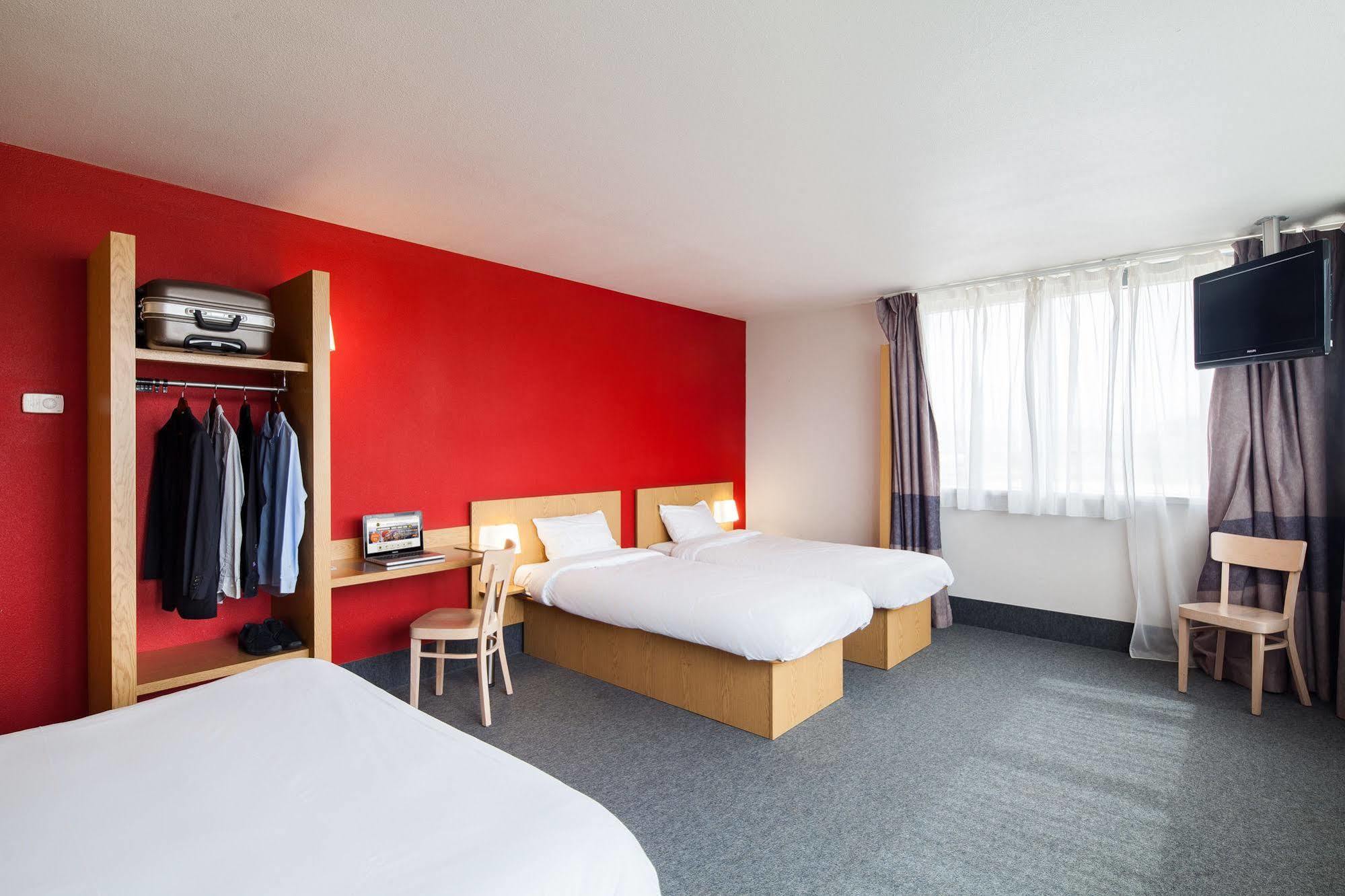 B&B Hotel Reims Bezannes Bagian luar foto