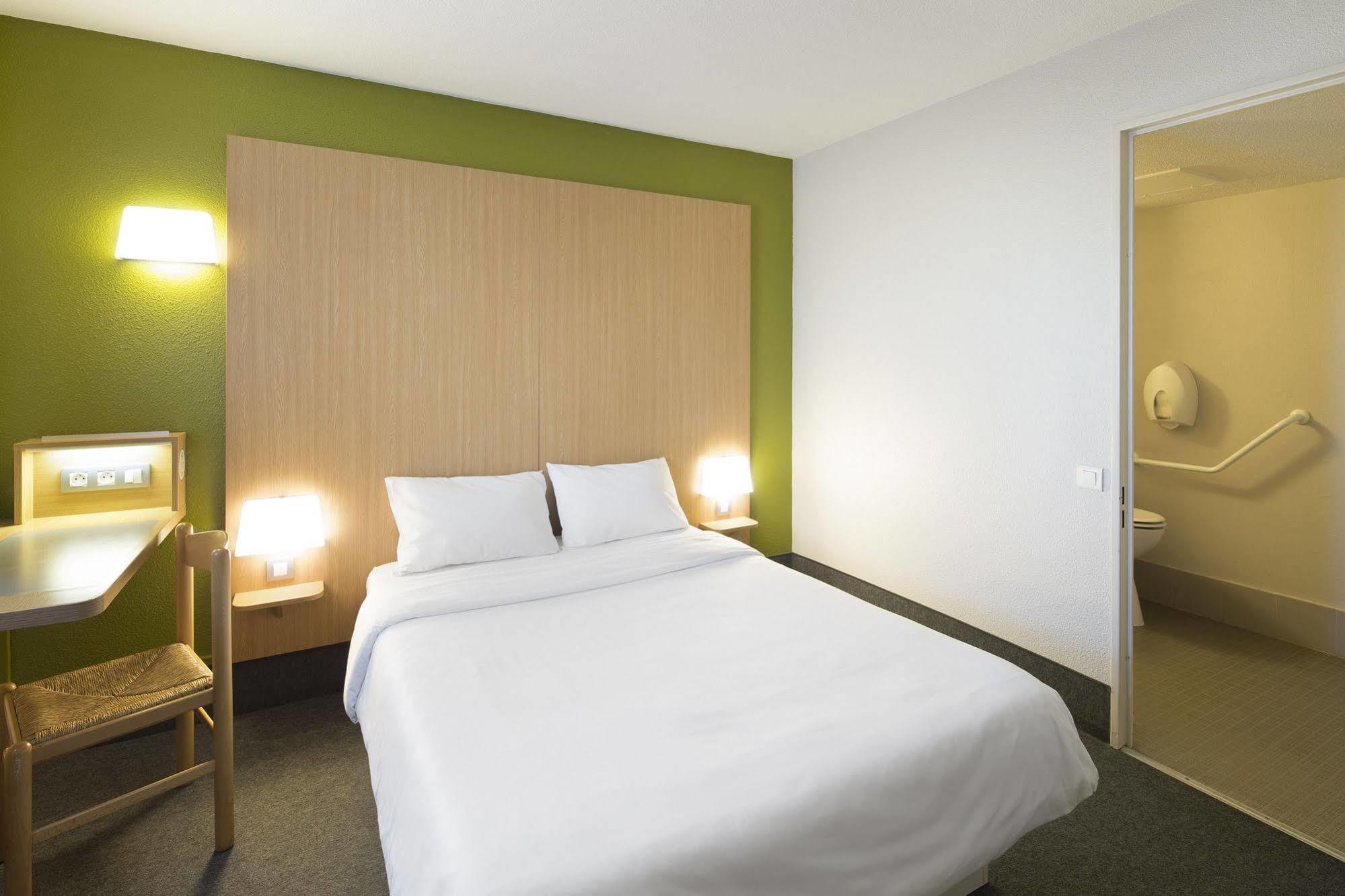 B&B Hotel Reims Bezannes Bagian luar foto