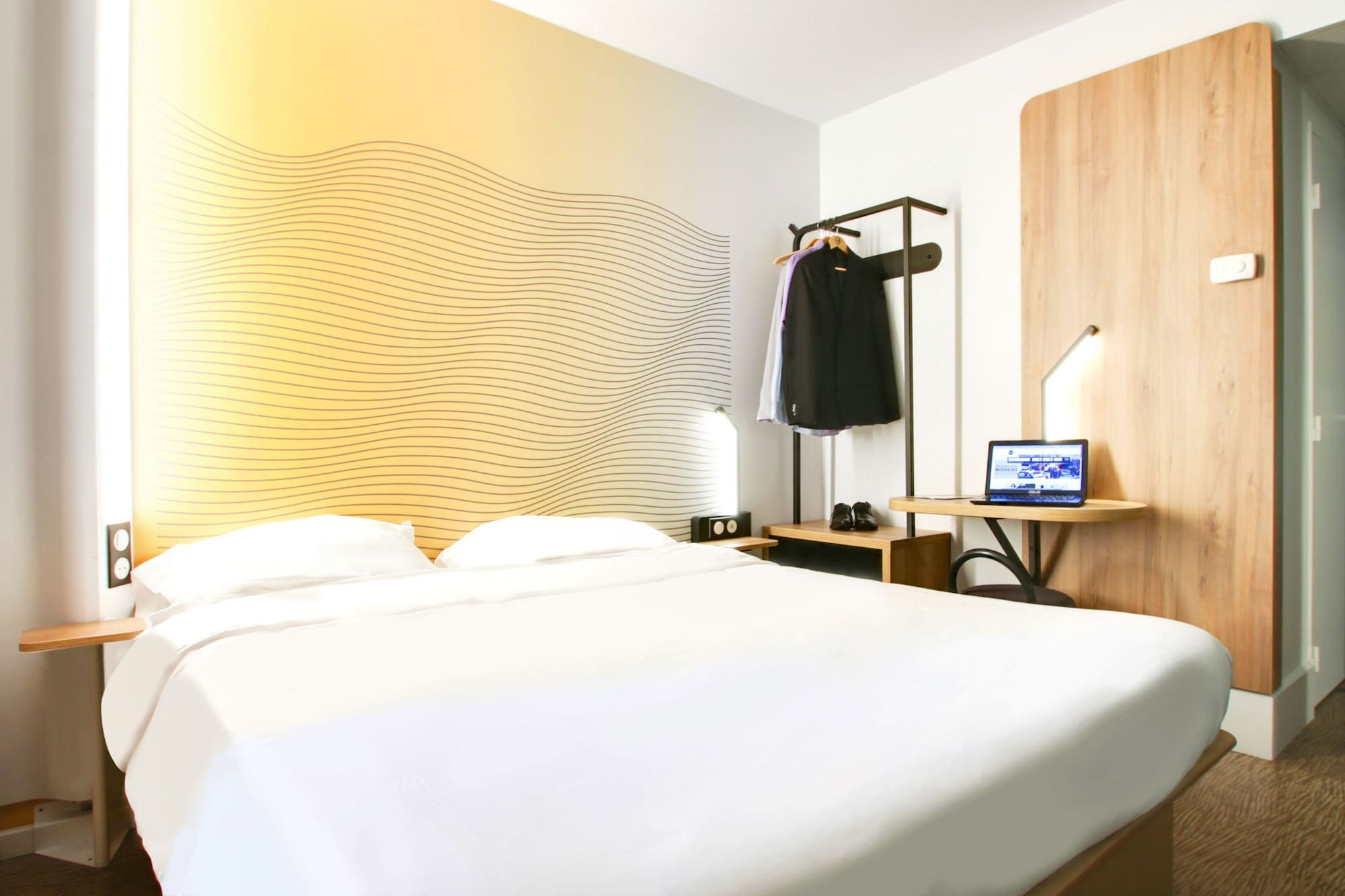 B&B Hotel Reims Bezannes Bagian luar foto